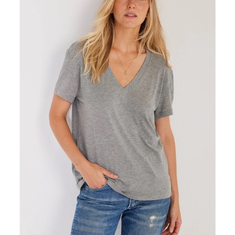 MONROW grey boyfriend v-neck t-shirt